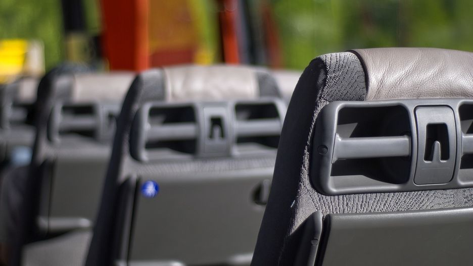 Zmarł kierowca busa, pasażerowie są ranni
