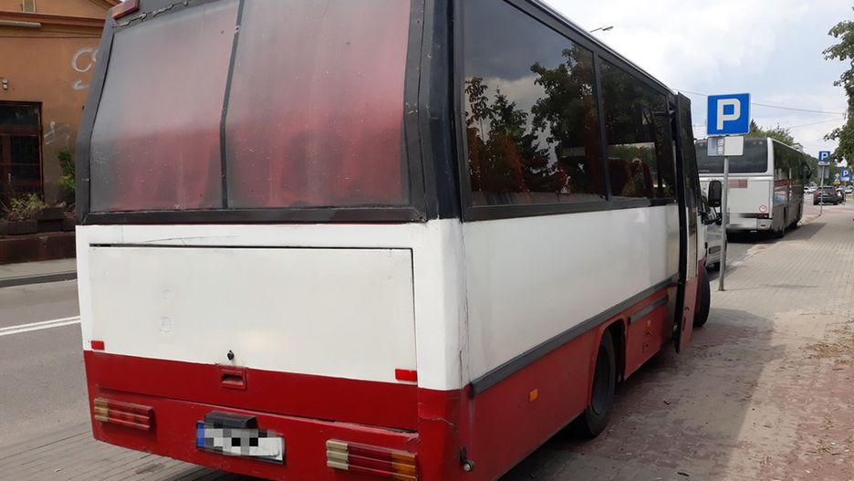 Inspektorzy byli zdumieni wyglądem autobusu oraz liczbą stwierdzonych usterek.