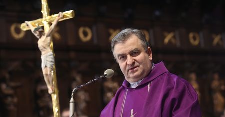 Walentynki akurat w Środę Popielcową. Czego katolik nie powinien tego dnia?