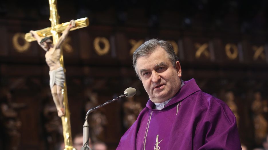 Ks. Bogdan Bartołd (na zdjęciu): Środa Popielcowa rozpoczyna czas oczekiwania na zmartwychwstanie Jezusa Chrystusa