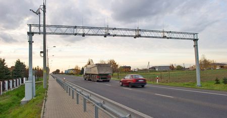 System viaTOLL działa w Polsce 6 lat. Przynosi miliardy złotych