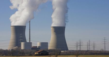 Niemcy rezygnują z atomu, będą spalać gaz. Polscy aktywiści alarmują: szkodliwe rozwiązanie