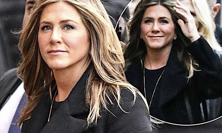 Jennifer Aniston zaniedbała się po rozstaniu z Justinem Theroux! W męskich butach i rockowych spodniach już nie przypomina seksownej gwiazdy!