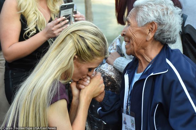 Paris Hilton wspomaga ofiary trzęsienia ziemi w Meksyku 