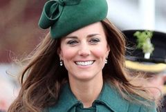 Kate Middleton w zielonym kostiumie