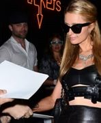 Podejrzany brzuszek Paris Hilton