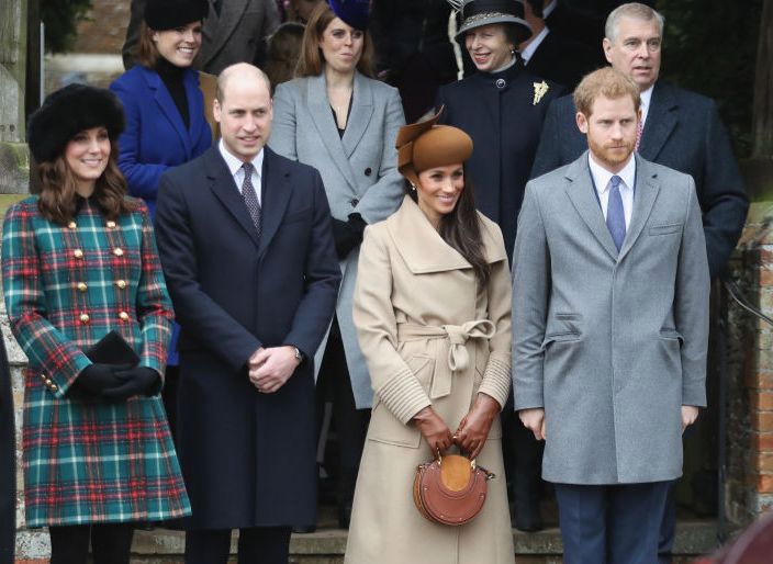 Rodzina królewska podczas uroczystości świątecznych w Sandringham.