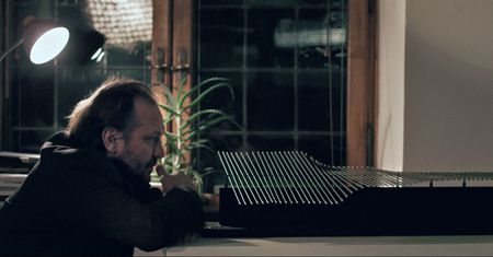 Kiedy nauka spotyka sztukę. Recenzja filmu "Photon"