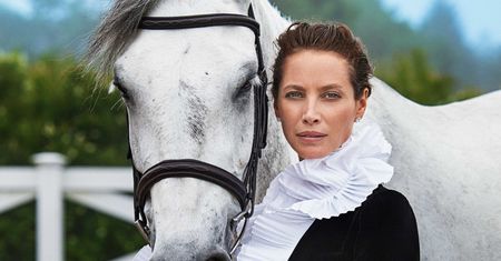 Christy Turlington w magazynie „Town & Country”