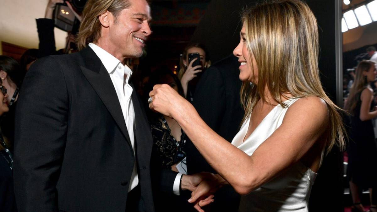 Brad Pitt i Jennifer Aniston RAZEM na czerwonym dywanie! Za kulisami wydarzyło się coś romantycznego [WIDEO]