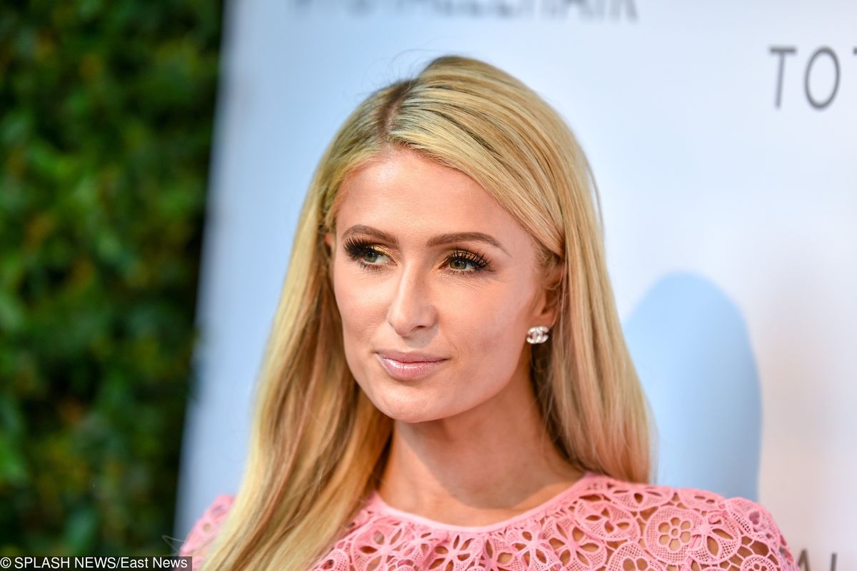 Paris Hilton wyglądała kiedyś przezabawnie. Pokazała stare zdjęcie z siostrą