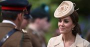 Kate Middleton w żakardowym płaszczu Mikkelsen