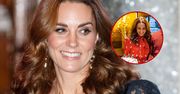 Księżna Kate gotuje w czerwonej sukience. Przygotowuje przyjęcie bożonarodzeniowe
