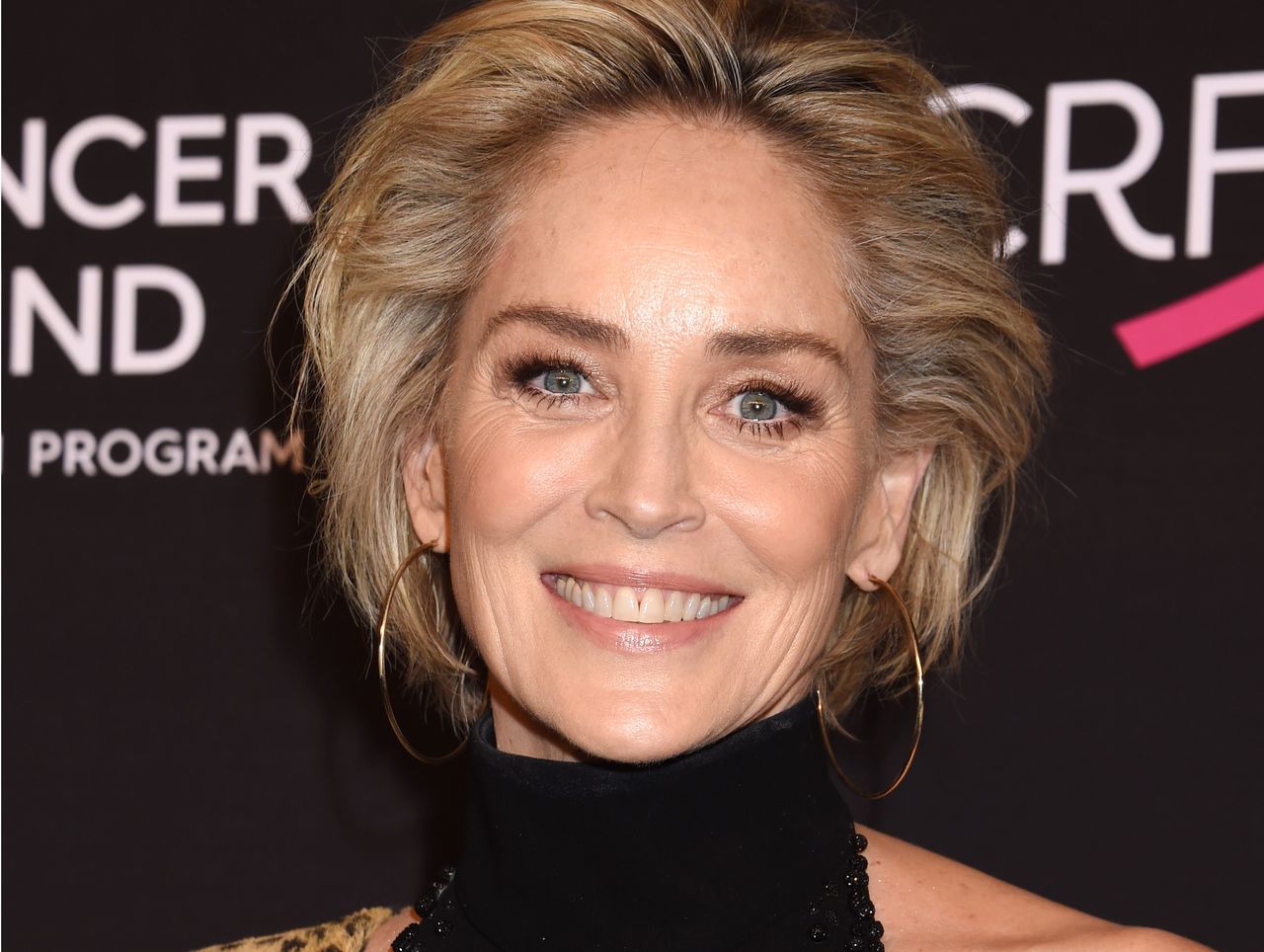 Sharon Stone w odważnej sesji zdjęciowej. Odtworzyła kultową scenę z "Nagiego instynktu"