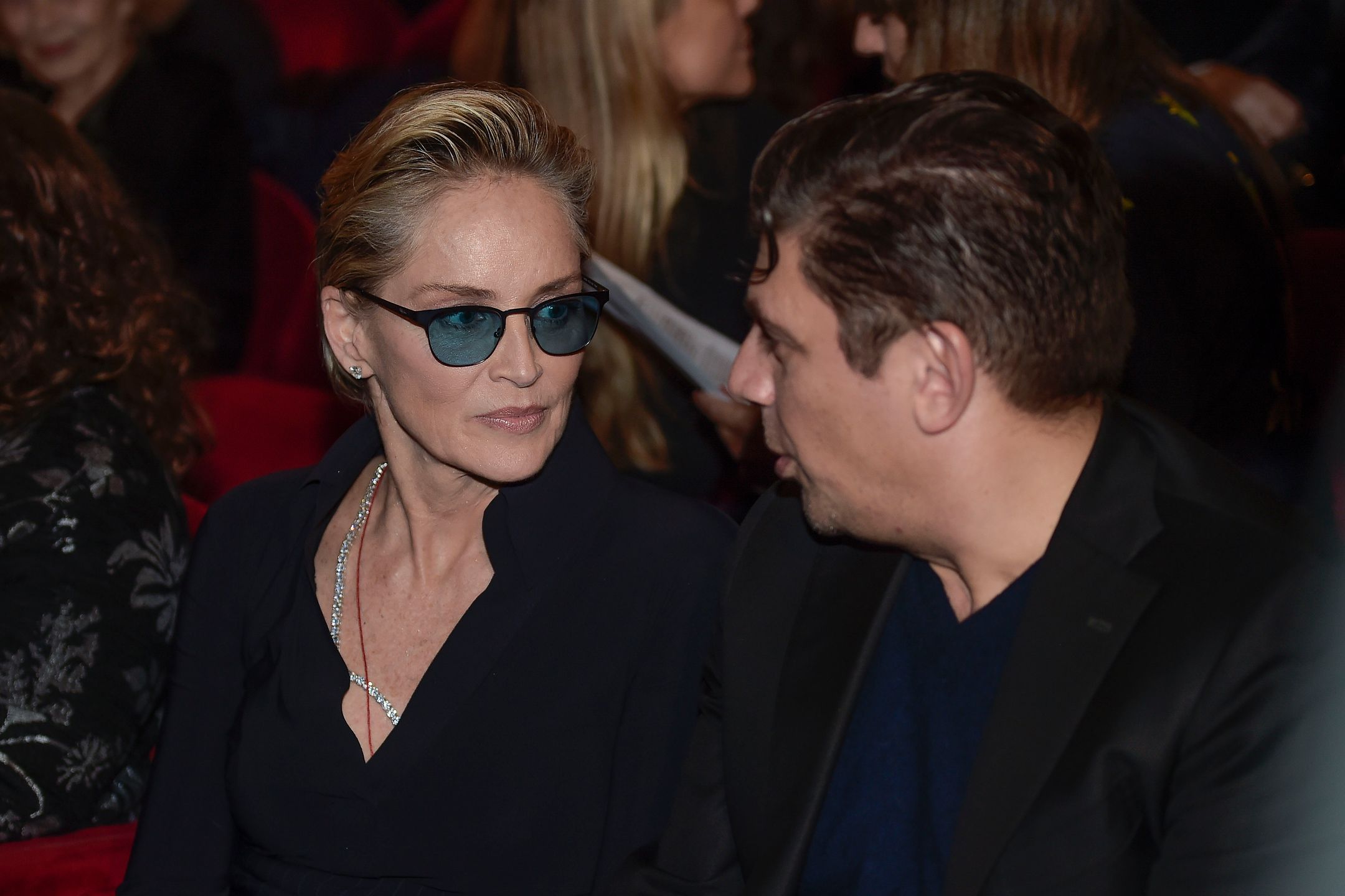Sharon Stone w towarzystwie dziennikarza Enzo Cursio