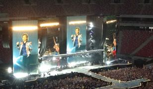 Morze fanów Rolling Stonesów na PGE Narodowym. Jagger mówi po polsku i szaleje na scenie