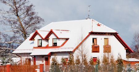 Osiadanie budynku, wilgoć w domu - co się dzieje po przeprowadzce do nowego domu?
