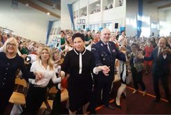 Antoni Macierewicz i szef łódzkiej policji śpiewają i tańczą. Nagranie z Opoczna hitem