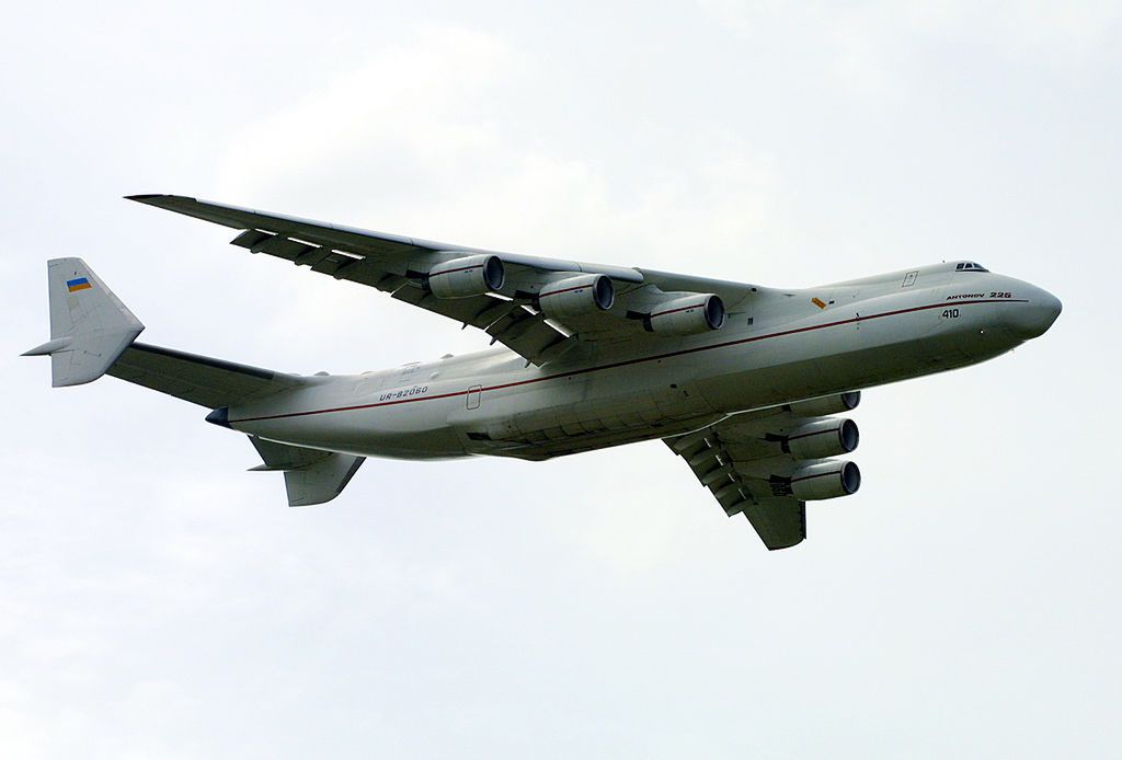 Rosyjska prokuratura bada, czy pasażerka mogła przejąć kontrolę nad samolotem Antonov-24