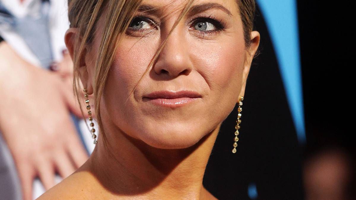 Jennifer Aniston wkracza do akcji. Gwiazda zareagowała na brutalny atak na LGBT w Warszawie