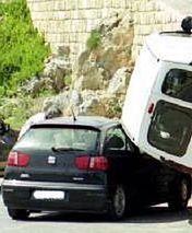 Samochodowe akrobacje, brawura, czasem głupota