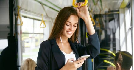 #ZielonyListopad – dzień 13. Zamień auto na komunikację miejską