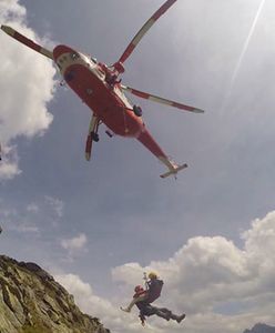 Taternik utknął na grani. Śmigłowiec TOPR w akcji