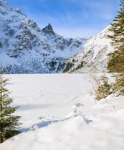 Tatry: Szlak na Morskie Oko ponownie czynny. W górach obniżono stopień zagrożenia lawinowego