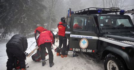 Turyści w adidasach poszli w Tatry. Na pomoc ruszyło 12 ratowników TOPR