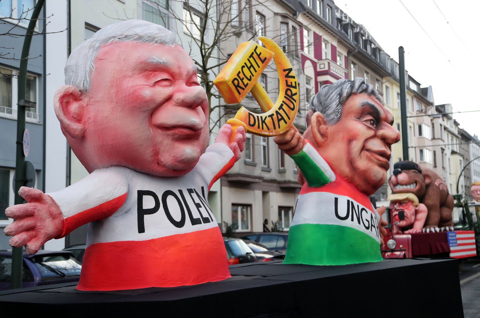W Dusseldorfie miała miejsce parada parodiująca polityków