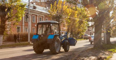 Próbował ukraść bankomat przy pomocy traktora