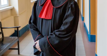 Niemoralne propozycje i seks za umorzenie. Prokurator skazany po 9 latach