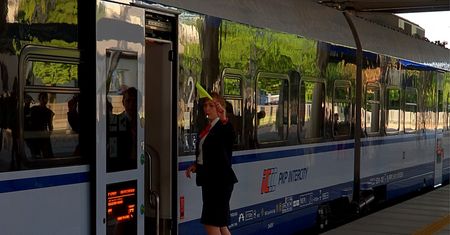 Męska profesja? Na kolei pracuje coraz więcej kobiet