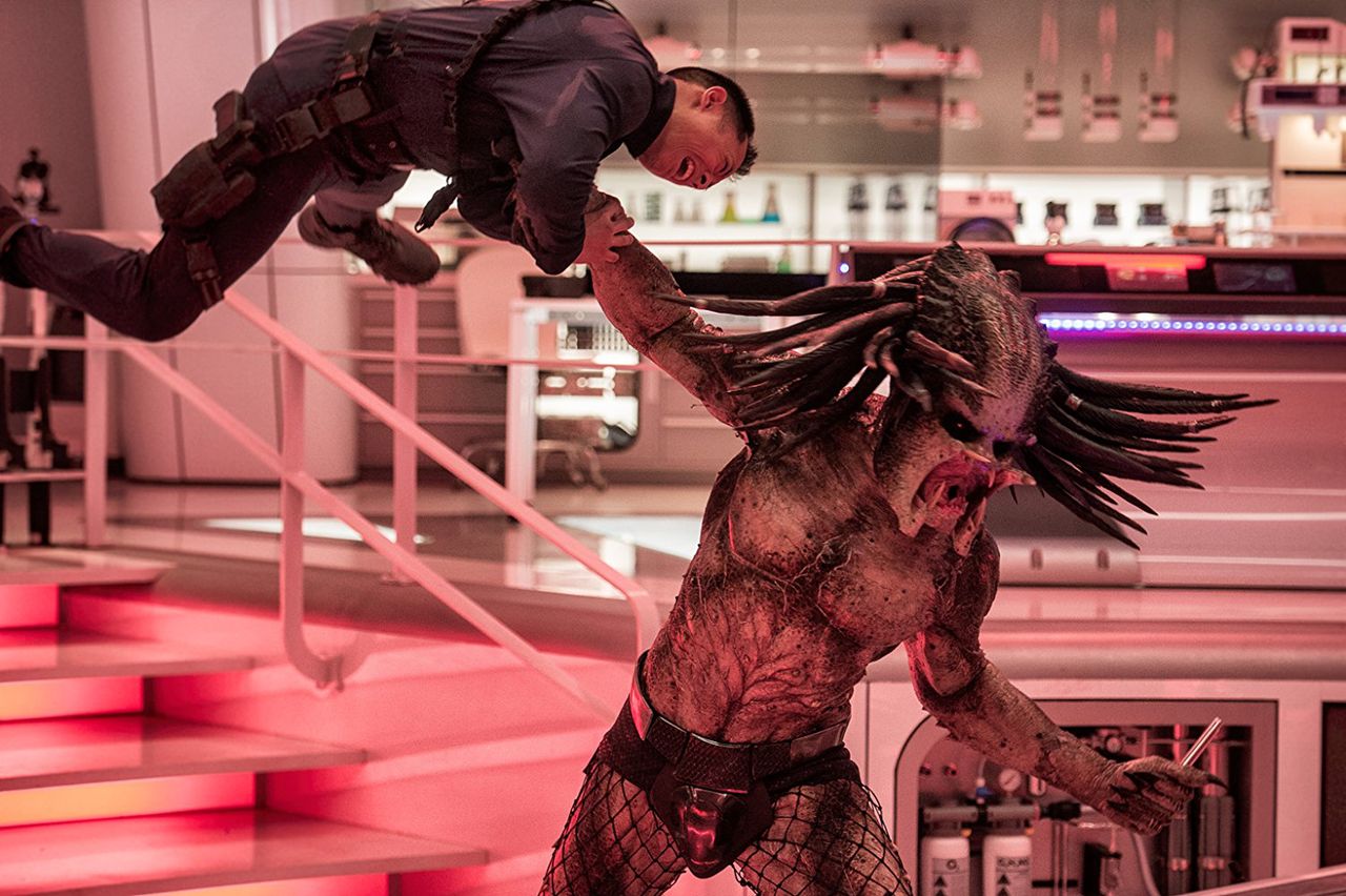 "Predator": fajerwerki i przekleństwa. Arnold Schwarzenegger złapałby się za głowę [RECENZJA]