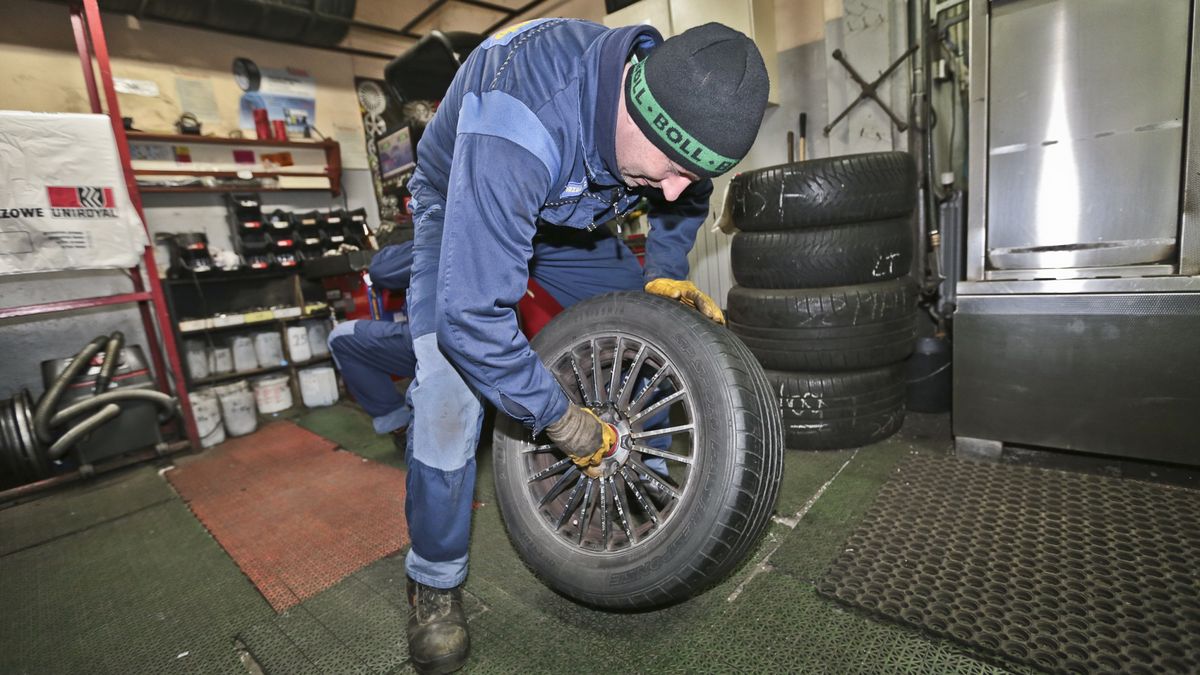 Warsztaty samochodowe i wulkanizacyjne również odczuły skutki ekonomiczne wywołane koronawirusem.