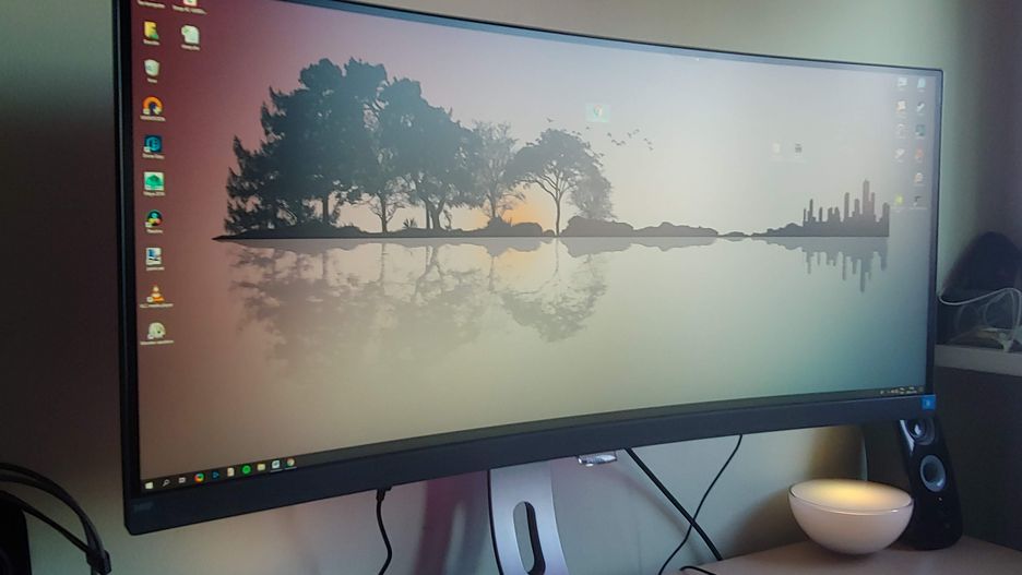 Ultraszeroki monitor Philips to jeden z najtańszych w swojej klasie