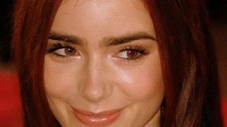 Lily Collins jest córką muzyka Philla Collinsa