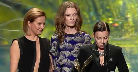 Agata Kulesza odebrała nagrodę z rywalkami. Izabela Kuna komentuje przemówienie: "Ten gest nie jest jednorazową historią" [WIDEO]