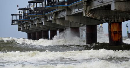 Wichury nad Polską. Dwie ofiary śmiertelne, uszkodzona rura w terminalu gazowym w Świnoujściu