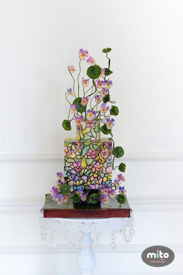 Intrygujący tort, inspirowany szkłem.