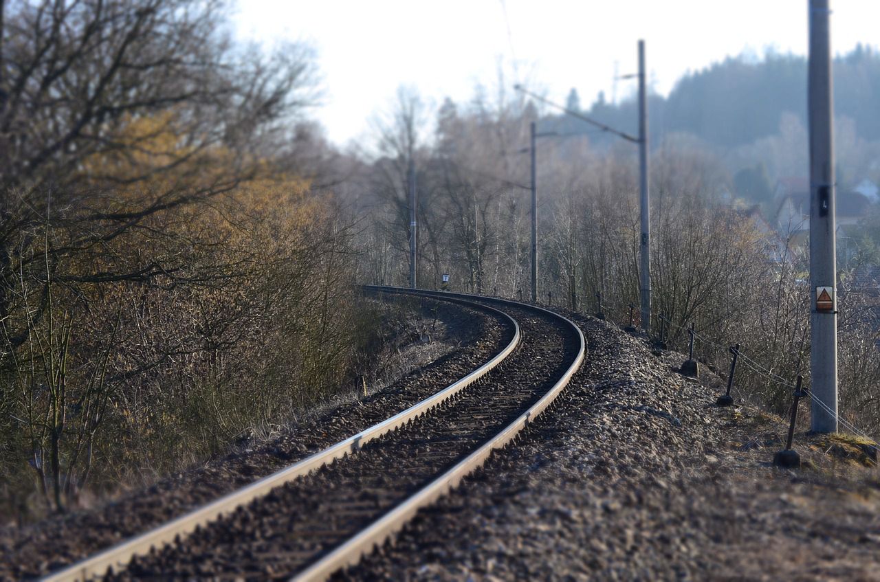 Pod Poznaniem wykoleił się pociąg. Są ranni