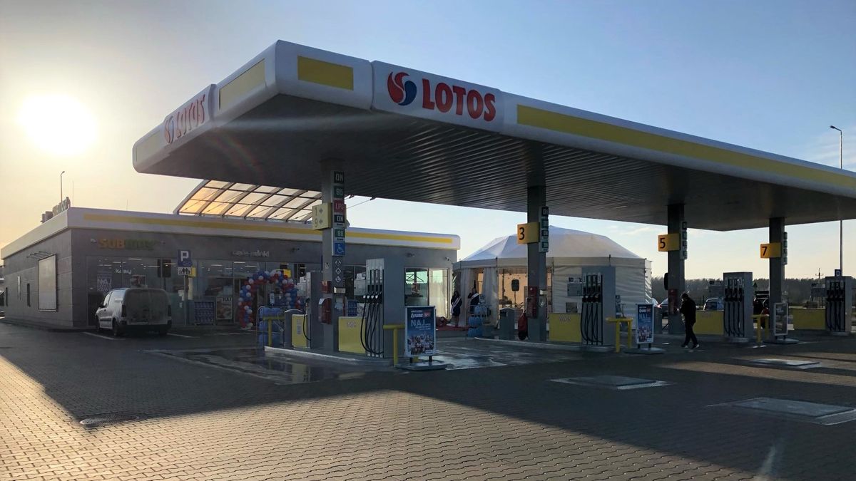 MOP Pawliki jest pięćsetną stacją w sieci Lotos.