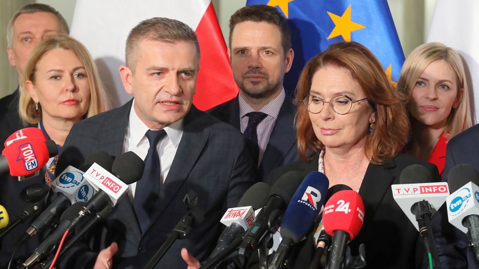Warszawa. Bartosz Arłukowicz, Rafał Trzaskowski oraz Małgorzata Kidawa-Błońska podczas konferencji prasowej w Sejmie, 6 lutego br.