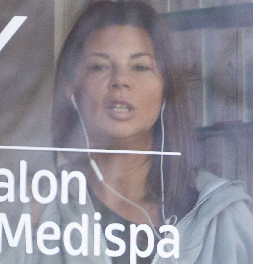 Edyta Górniak wychodzi ze spa