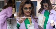 Stylowa Edyta Górniak zajada się fast foodem z budki. Stylizacja to strzał w dziesiątkę!