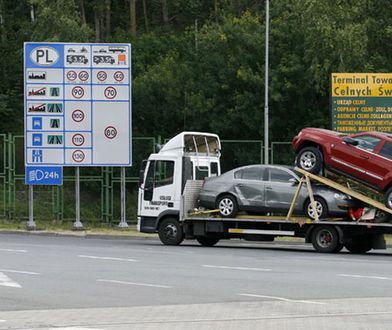 Auta sprowadzane z zagranicy i Urząd Celny
