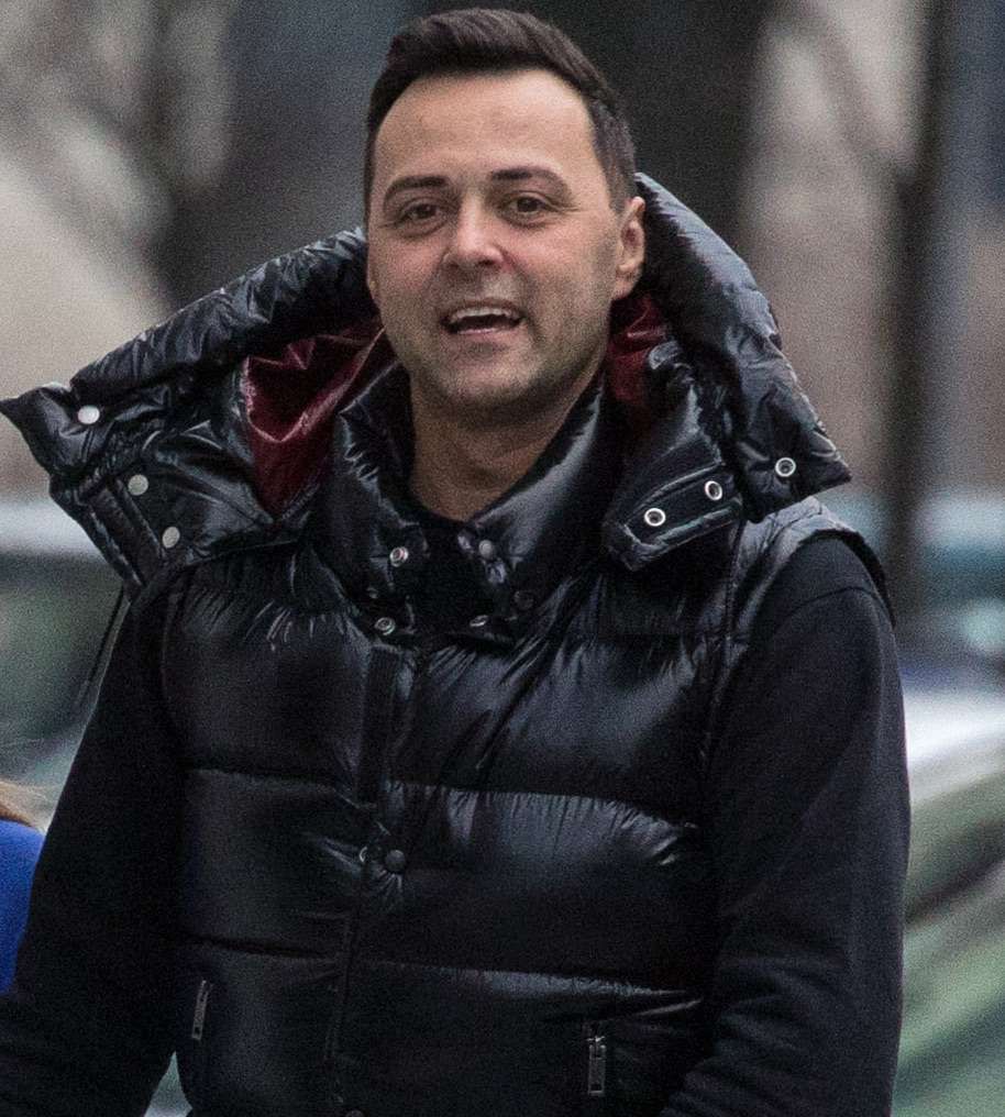 Partner Beaty Tadli popisuje się przed paparazzi