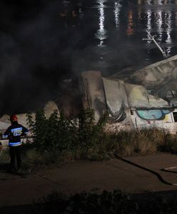Ciąg dalszy w sprawie pożaru barki na Wiśle. "Sytuacja jest dziwna"