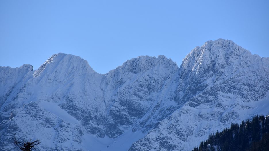Mięguszowieckie Szczyty (widok z Rusinowej Polany) - zdj. arch.