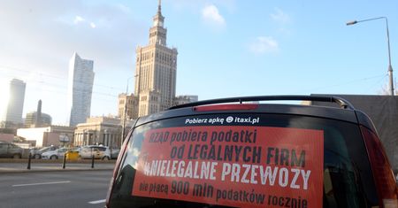 Strajk taksówkarzy pokryje się nauczycielami. Rząd ma 7 dni by rozwiązać problem